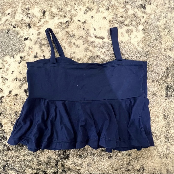 Crop top - Picture 2 of 3